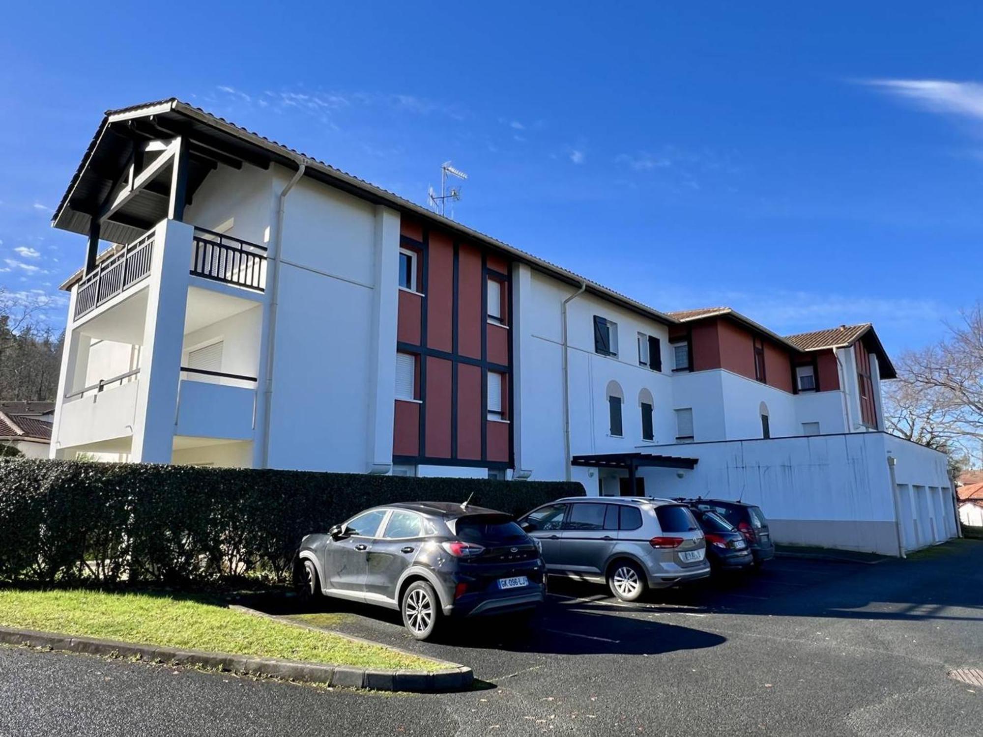 Appartement T2 Confortable Avec Terrasse, Proche Centre Ville Et Thermes, Cambo-Les-Bains - Fr-1-495-30 Exteriör bild